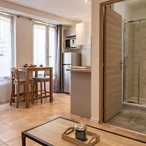 https://studio-ingres-au-coeur-historique-de-montauban.midi-pyreneeshotels.com